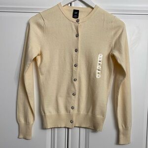 NWT Gap Women’s XS Crew Neck Long Sleeve Cream Cardigan Rhinestone Buttons